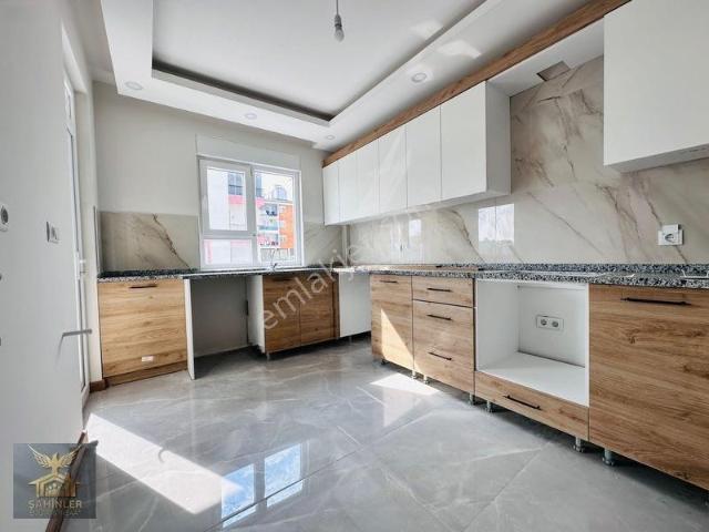 Beyaz Eşyalı Sıfır İskanlı Asansörlü Katta 2+1 105m2 Daire