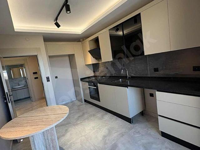 BEYAZŞEHİR MAHALLESİNDE 4+0 SATILIK SIFIR LÜKS DAİRE