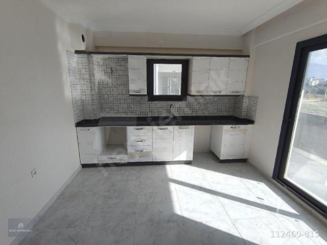 Beyaz Emlak tan Müze arkasında 2.kat Asansörlü doğalgazlı 3+1 SIFIR LÜKS DAİRE