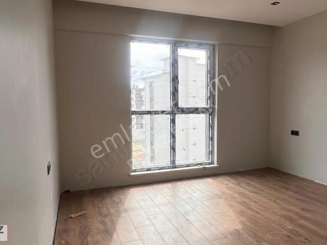 Beyaz Emlak /eğriköprü Mah. Site İçi 2+1 Full Yapılı Daireler