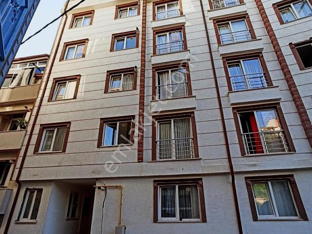 Beyaz Gayrimenkulden Tepebaşı Cadde Üzeri Eşyalı 1+1 Arakat