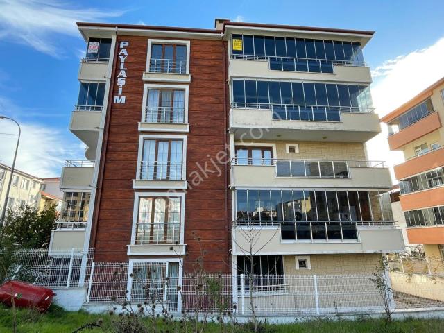 Beyaz Gayrimenkulden Bahçelievlerde Satılık 4+1 Daire