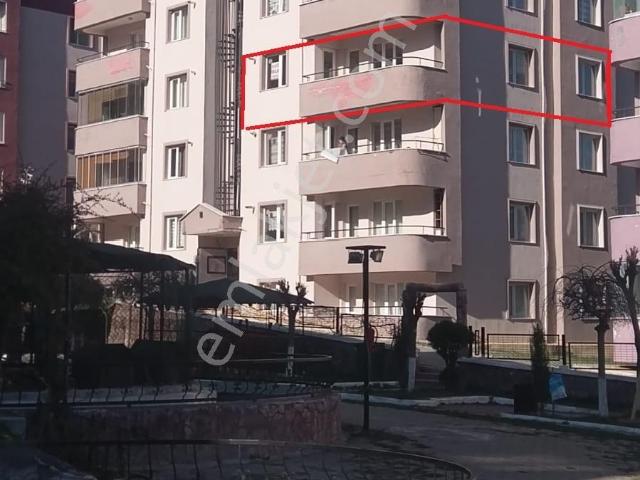 Beyaz Gayrimenkulden Beşyüzevler Sitesinde Satılık 3+1 Daire