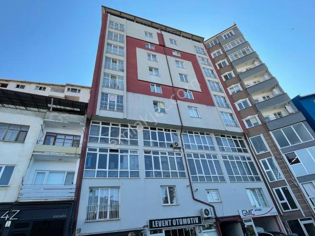 Beyaz Gayrimenkulden Cumhuriyet'te Satılık 2+1 Daire