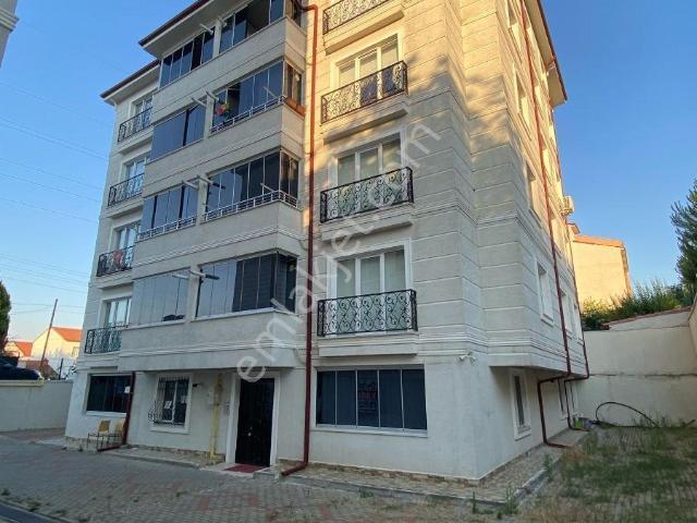 Beyaz Gayrimenkulden Ertuğrulgazi'de Kiralık Full Eşyalı 2+1