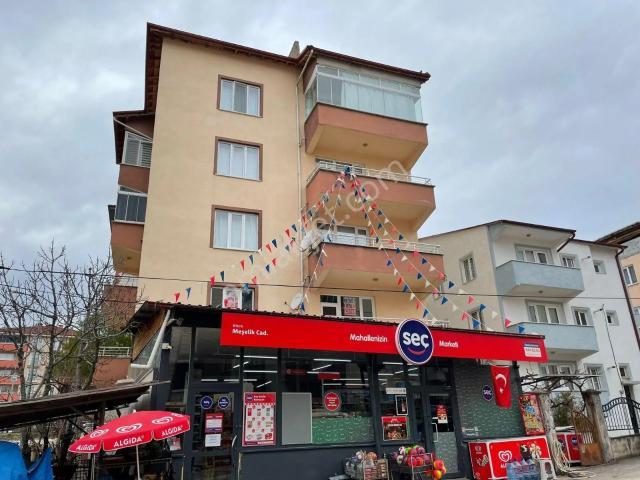 Beyaz Gayrimenkulden Hürriyet Mahallesinde Geniş Ayrı Mutfak 1+1
