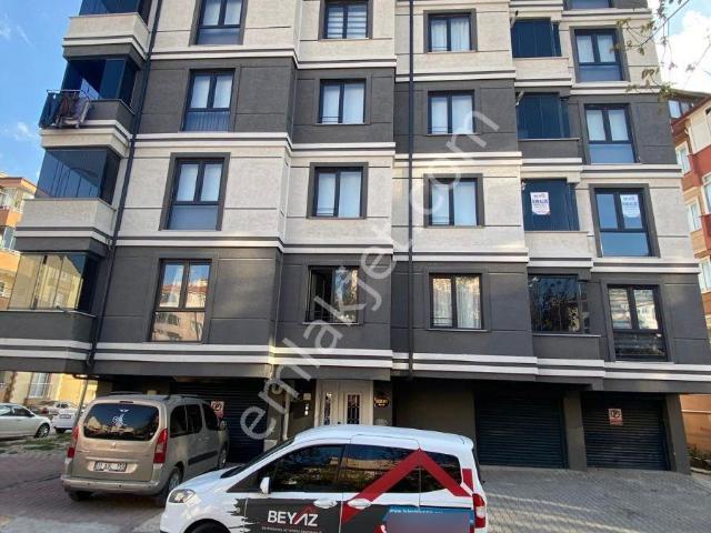 Beyaz Gayrimenkulden Hürriyet'te Kiralık Arakat 2+0 Daire