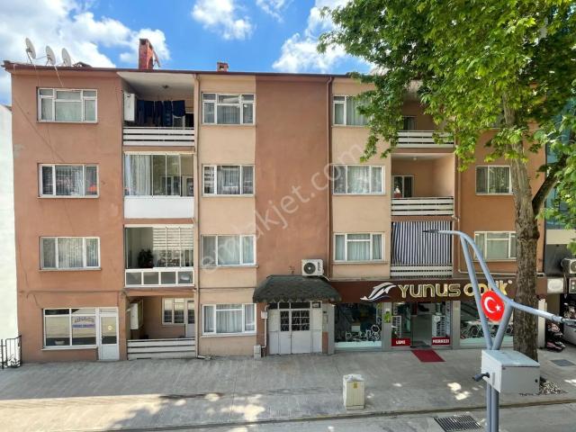 Beyaz Gayrimenkulden İstiklal De Satılık Bakımlı 3+1