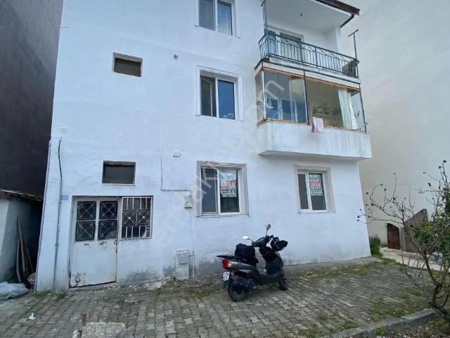Beyaz Gayrimenkulden İstiklal'de Uygun Satılık 3+1