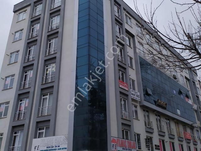 Beyaz Gayrimenkulden İstiklal'de Kiralık 1+1 Arakat