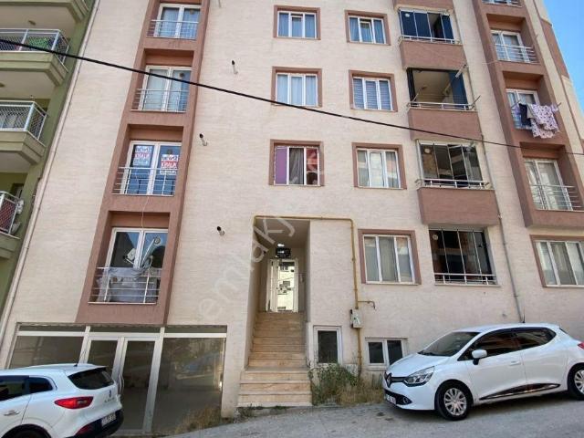 Beyaz Gayrimenkulden İsmetpaşa'da Kiralık 1+1 Arakat
