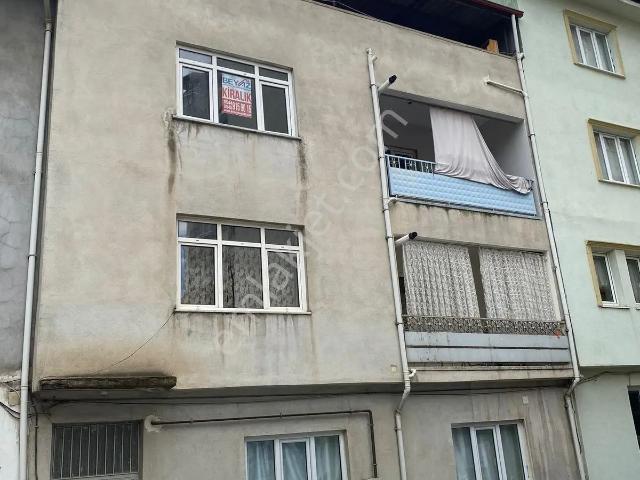 Beyaz Gayrimenkulden İsmetpaşa'da Kiralık 2+1 Daire
