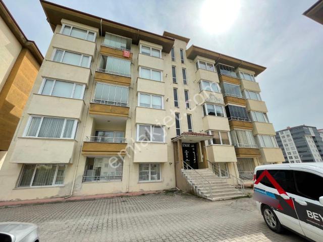 Beyaz Gayrimenkulden Koza Sitesinde Satılık Arakat 4+1 Daire