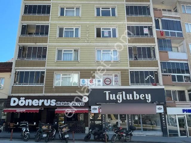 Beyaz Gayrimenkulden Merkez Cumhuriyet'te Kiralık 3+1