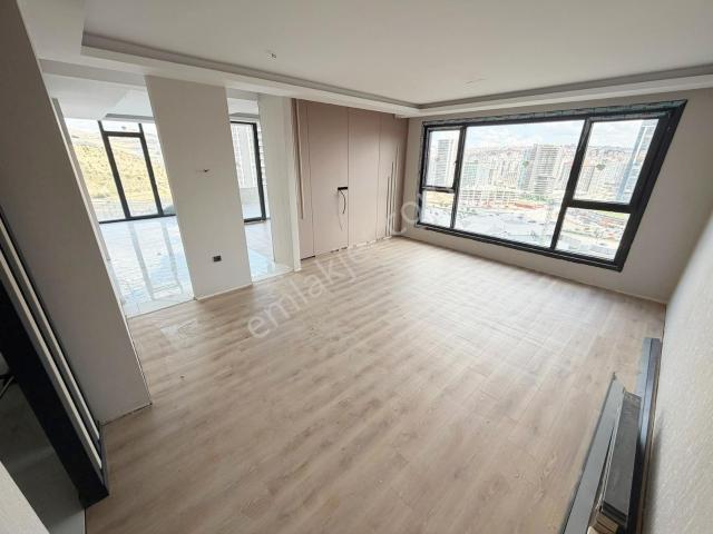 Beyaz'dan Ser Modern Kule 'de Full Yapılı Yüksek Kat 3+2