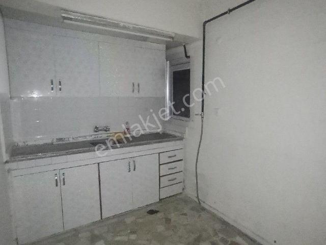 Beyazlar Mahlesinde Konumu Güzel 2+1 Birinci Kat Temiz Daire