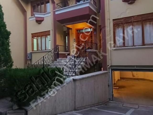 Beyhekim Mh İstanbul Yoluna Yakın 6+1 Satılık Villa
