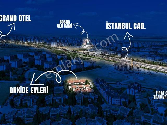 Beyhekim Mh'sinde Site Konforunda Satılık 5+1 Villa !