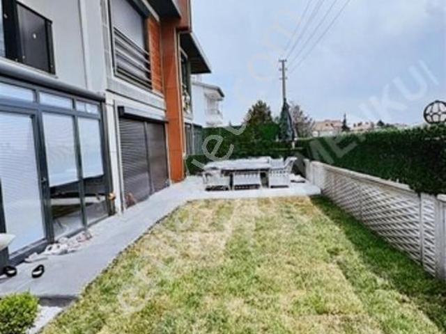 Beyhekim'de 5+1 Hamam Ve Saunalı Kış Bahçeli Lüx Kiralık Villa