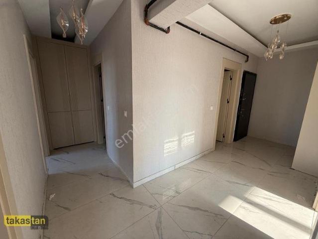 Beykent 1. Etap Uzayçatıpazar Yeri Civarı Merkezi 2+1 Sfır