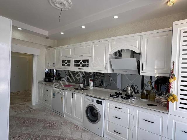 Beykent 1. Etap'da Satılık 3+1 Bakımlı Daire