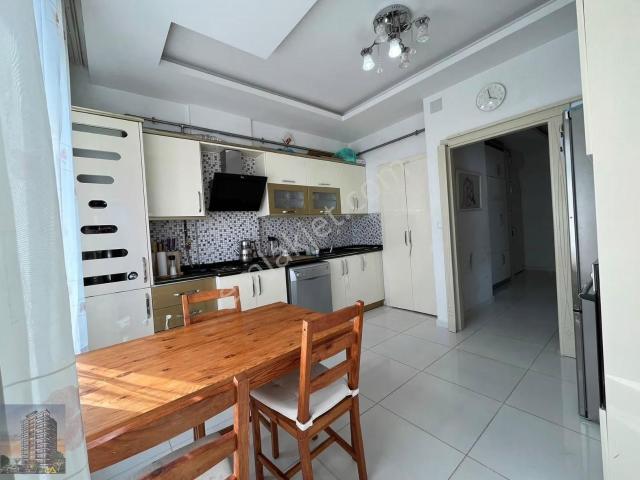 Beykent 1. Etap'da 3+1 Kiracılı Masrafsız Satılık Daire