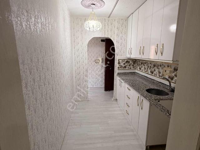 Beykent 3 Etp Kiralık 2+1 Amarikan Mutfak