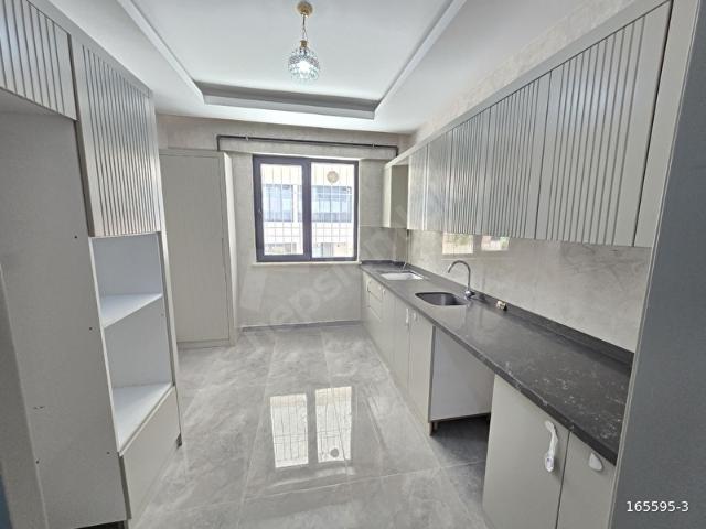 BEYKENT'TE KİRACILI YATIRIMLIK ÖZEL YAPI YÜKSEK GİRİŞ 2+1 DAİRE