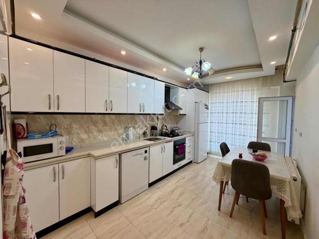 Beykent'te Satılık 2+1 Bakımlı Daire