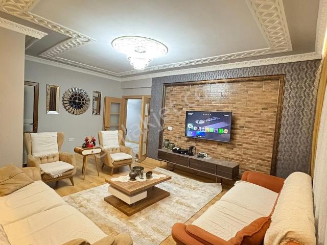 Beykent'te Satılık 3+1 Satılık Bakımlı Geniş Daire