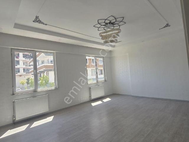 Beykentte Pazar Yeri Yakını Kiralık 3+1 Daire