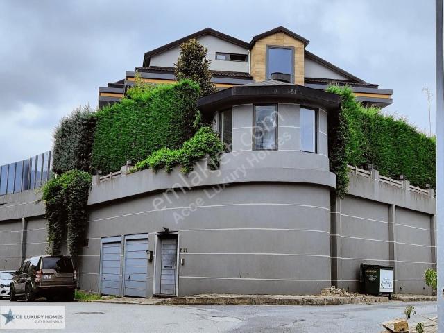 Beykoz Acarkent'te Eşsiz Manzaraya Sahip Satılık Lüks Villa