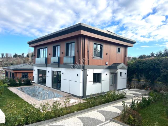 Beykoz Çavuşbaşı, Baklacı Mahallesinde Olan Müstakil Villa