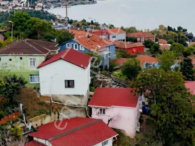Beykoz Gümüşsuyunda Boğaz Manzaralı Müstakil 3+1 Ev