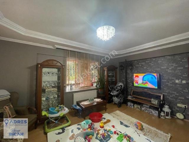 Beykoz Kavacık Kaptanlarda 5+1 Satılık Daire