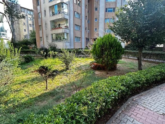 Beykoz Kavacık Merkezde Sitede 145 M 3+1 Arakat Daire