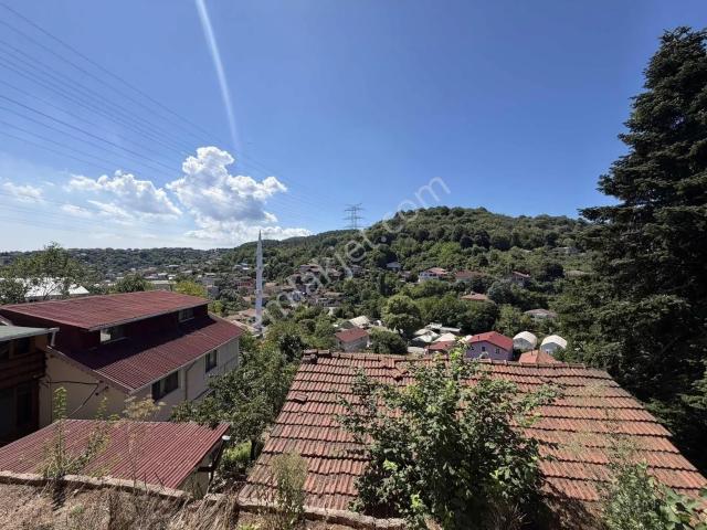 Beykoz Tokatköyde Bakımlı Müstakil,250m² Arsa,yapı Kayıt Belgeli