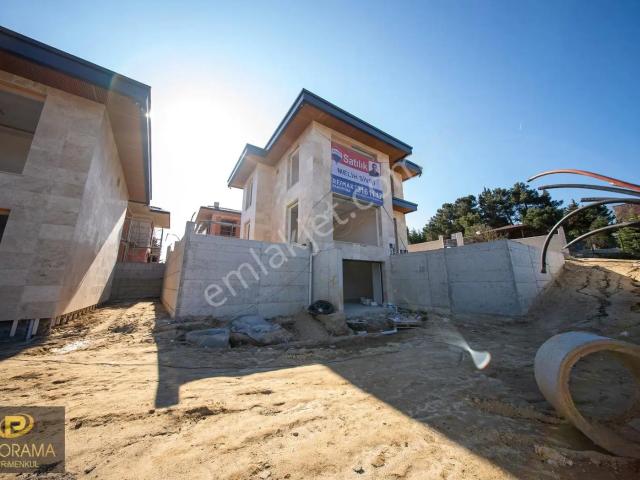Beykoz Yavuz Selimde 440 M2 Arsa İçinde 6+1 Lüx Sıfır Villa