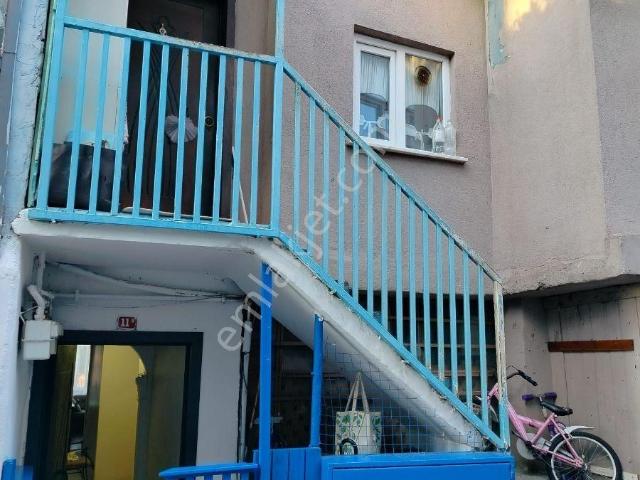 Beykoz Yenimahalle'de 55 M2 Arsa Paylı 2 Katlı Müstakil Bina