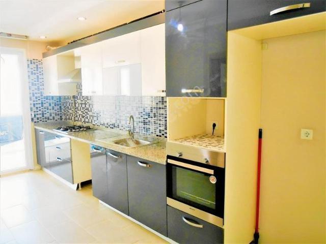 Beylıkduzu Kıralık 3+1 Ebeveynlı 185m2 Metrobuse Yakın 52.000