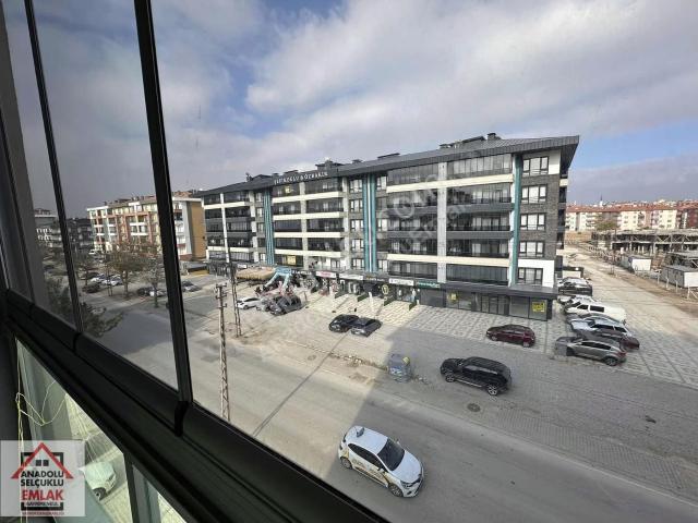 Beylerbeyi Satılık 3,5+1 Daire, 126m² Net, Site İçinde Otoparklı