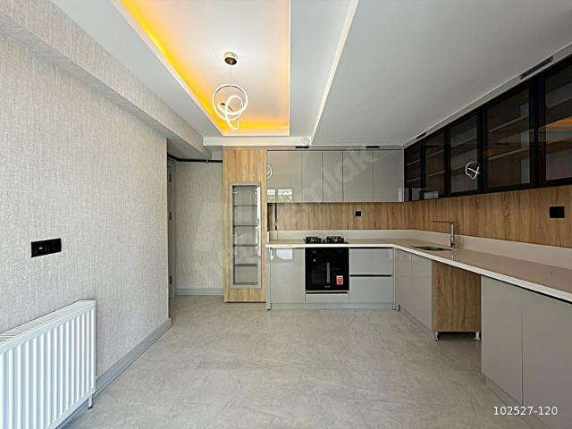 BEYLER'DEN ÇARŞIYA PAZARA YAKIN ULTRA LÜX GENİŞ 3+1 DAİRELER