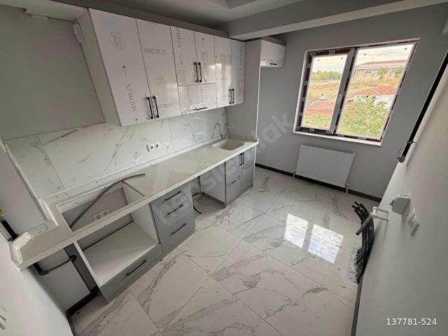 BEYLER'DEN TEMELLİDE KATTA 2+1 ASANSÖRLÜ ÖNCEPHE SIFIR LÜX DAİRE