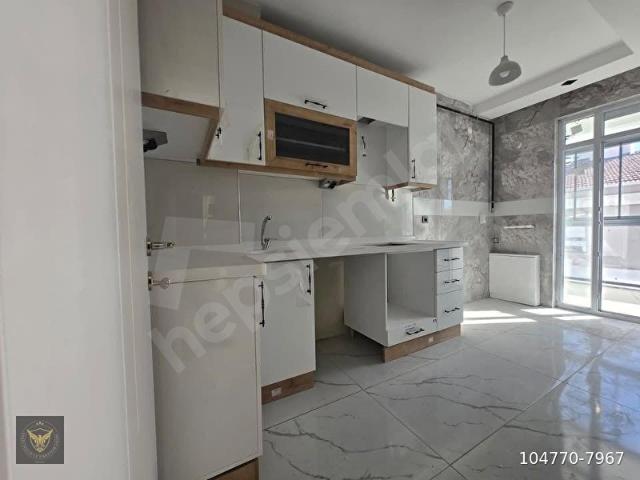 BEYLİKDÜZÜ YAKUPLU MAH. HASIRCILAR AVM YAKIN METROBÜSE 510 DK MESAFE'DE 1+1 DAİREMİZ