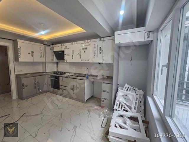 BEYLİKDÜZÜ YAKUPLU MAH MEDİLİFE HASTANESİNE YÜRÜME MESAFESİNDE METROBÜSE 5 DK 2+1 FIRSAT DAİREMİZ
