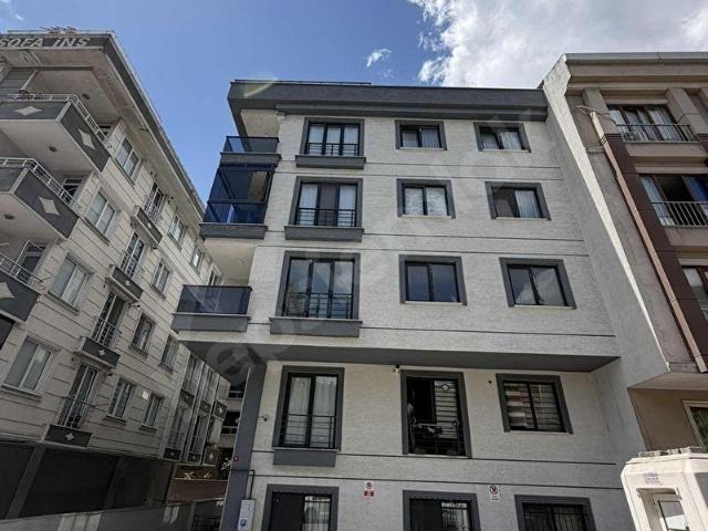 BEYLİKDÜZÜ YAKUPLU SATILIK DÜBLEKS 3+2