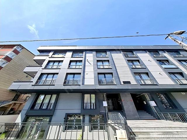 BEYLİKDÜZÜ YAKUPLUDA 4+2 SIFIR BİNADA %70 KREDİ İMKANLI TERASLI BALKONLU LÜX DUBLEKS DAİRE!