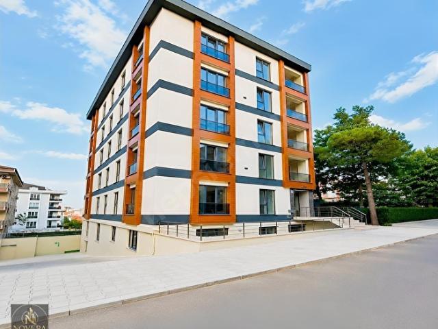 BEYLİKDÜZÜ YAKUPLU'DA KAPALI OTOPARKLI GENİŞ AİLEYE UYGUN 2+1