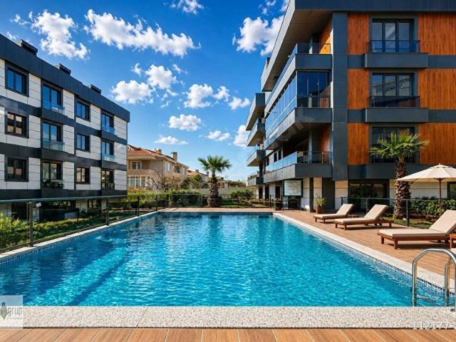 BEYLİKDÜZÜ BESS'TEN HAVUZLU KISA KATLI SİTE İÇİ GENİŞ 3+1 DAİRE!