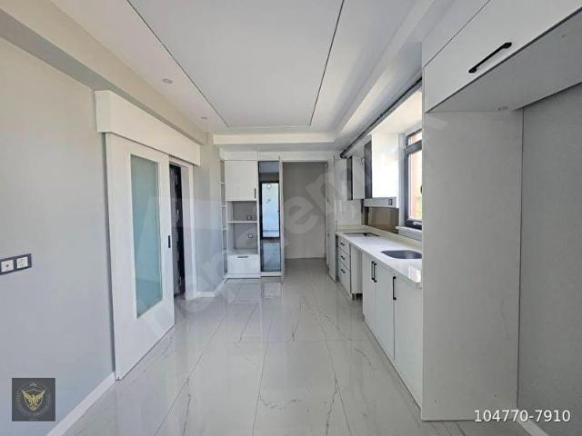 BEYLİKDÜZÜ CUMHURİYET MAH GENİŞ M2 Lİ KAPALI MUTFAKLI GENİŞ & FERAH 1+1 DAİREMİZ